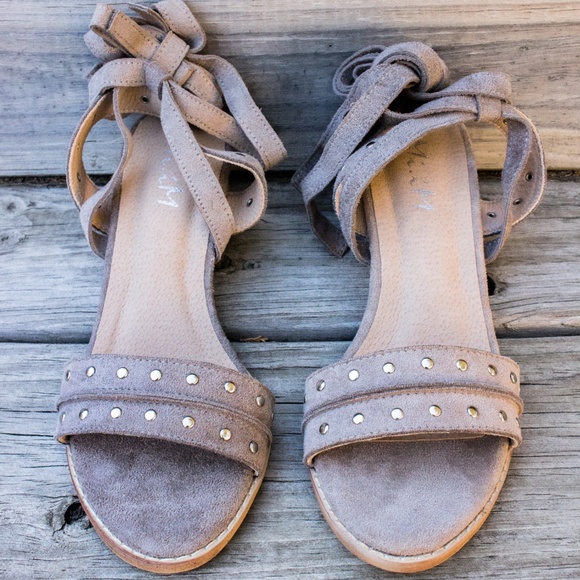 ‘Rosalee’ Suede Lace-up Heels. - Picture 4 of 4